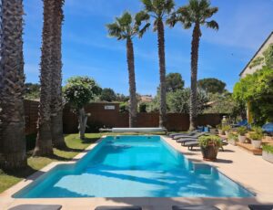 Screenshot_20250523_120445_Airbnb