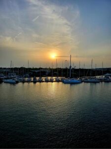 La Cabane vue Coucher de Soleil Port du Cap d'Agde